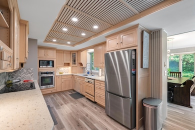 414 N Hillcrest Ct-6