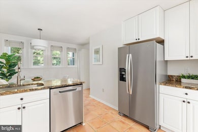 2086 Lake Audubon Ct, Reston, VA 20191 - photo 6