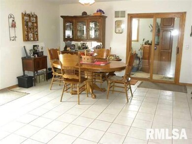 4640 W 60th St, Davenport, IA 52806 - photo 7