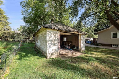 415 SW 4th Ave, Galva, IL 61434 - photo 7