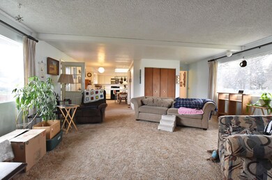Living Room 4