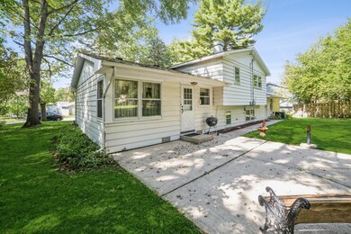 819 Oceola Dr, Algonquin, IL 60102 - photo 3