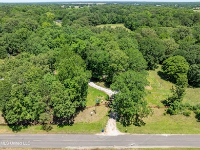 6869 Compress Rd unit F, Como, MS 38619 - photo 3