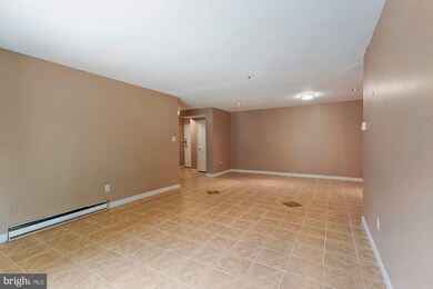 141 N Emory Dr unit 2, Sterling, VA 20164 - photo 3