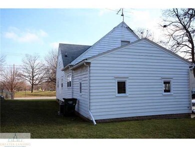 935 Princeton Ave, Lansing, MI 48915 - photo 4