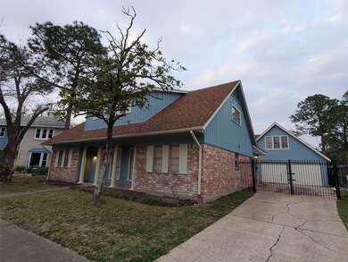 6026 Lawn Ln, Houston, TX 77088 - photo 4
