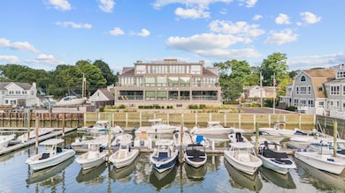 111 Rowayton Ave unit 201, Norwalk, CT 06853 - photo 2