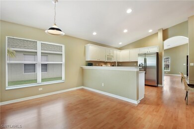Informal Dining Area & Breakfast Bar