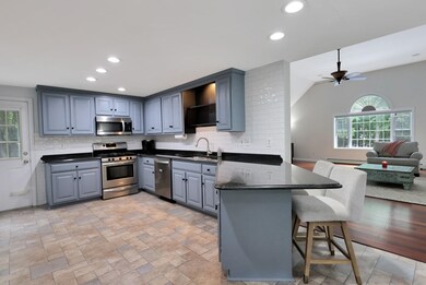 7 Williamine Dr, Newton, NH 03858 - photo 5