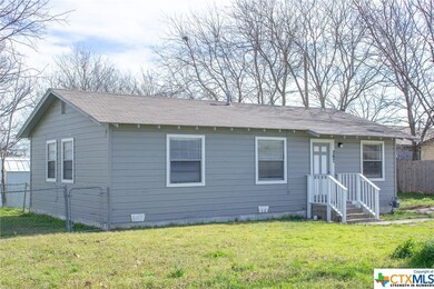 207 E Reagan Ave, Copperas Cove, TX 76522 - photo 3