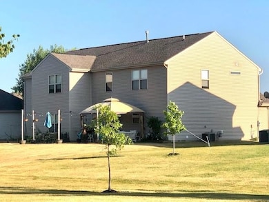 13017 Broncos Dr, Fishers, IN 46037 - photo 4