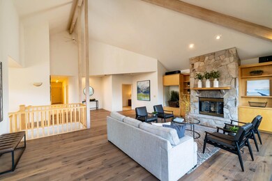 2281 Fernie Cr int_0599 copy