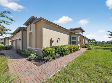 11231 SW Winding Lakes Cir, Port Saint Lucie, FL 34987 - photo 6