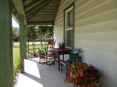 307 S Center St, Chewelah, WA 99109 - photo 2