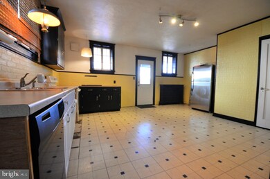 1829 W Tilghman St, Allentown, PA 18104 - photo 4