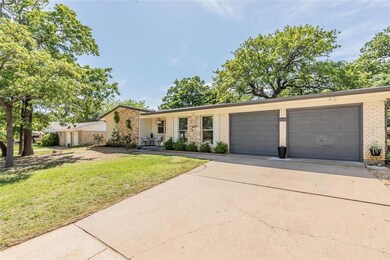 64 Stonegate Dr, Bedford, TX 76022 - photo 2