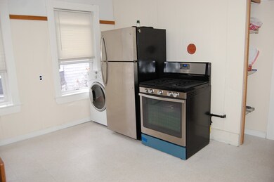 233-235 Bailey St, Lawrence, MA 01843 - photo 3