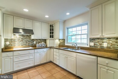 2225 Benedictine Ct, Vienna, VA 22182 - photo 5