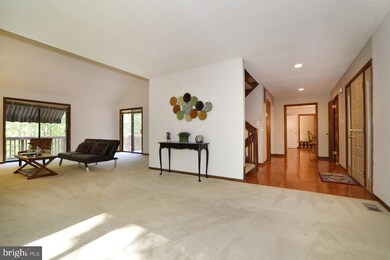 9727 Swift Creek Ct, Fairfax Station, VA 22039 - photo 7