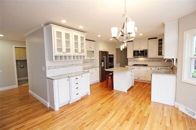 A KITCHEN ANY CHEF WOULD LOVE WITH TONS OF COUNTER