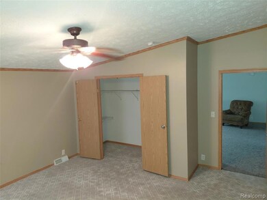 4740 Spring Creek Dr, Howell, MI 48843 - photo 7