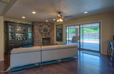 1320 E Luke Ave Phoenix AZ-large-004-1-F