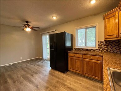 18904 E Arrowhead Dr, Independence, MO 64056 - photo 5