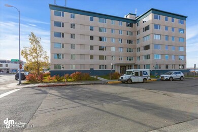 02-Front Exterior_IMG_1070_SSW