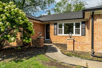 9648 Sycamore Rd, Carmel, IN 46032 - photo 3