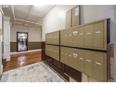 Irving Street Towers unit 114, Portland, OR 97210 - photo 4