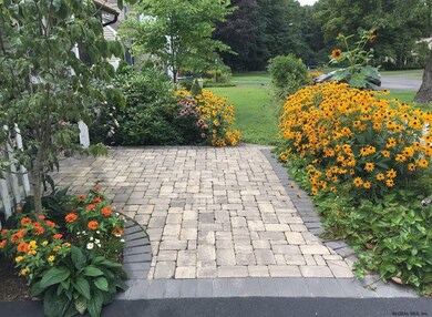 8 Rita Ln, Albany, NY 12211 - photo 4