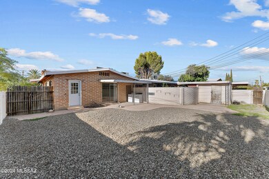 2355 N Sahuara backyard NE view