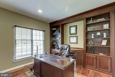 25295 Justice Dr, Chantilly, VA 20152 - photo 4