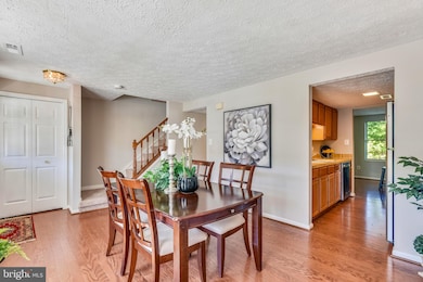 22382 Stablehouse Dr, Sterling, VA 20164 - photo 7