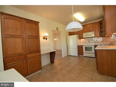 16 Pelican Place unit B16, West Deptford, NJ 08086 - photo 6