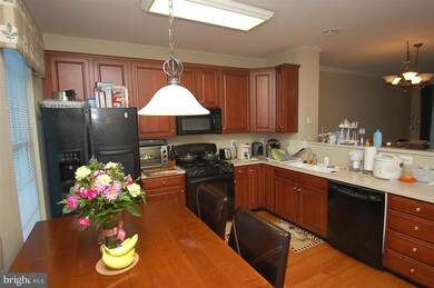 42808 Flannigan Terrace unit 13D, Chantilly, VA 20152 - photo 2