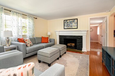2490 Vassar Pl-24