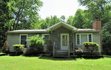 112 Moss Ct, Dingmans Ferry, PA 18328 - photo 2