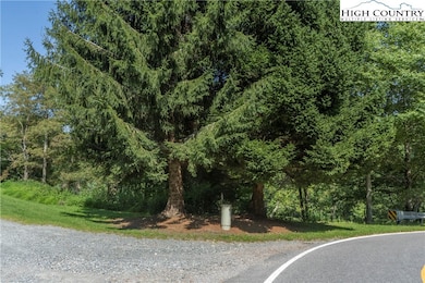 1 Wyeth Dr, Blowing Rock, NC 28605 - photo 2