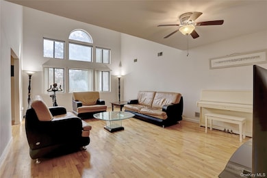 44 Old Lake Rd unit 44, Congers, NY 10920 - photo 4