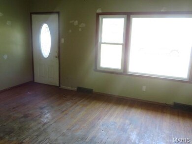 3140 Aubrey Ave, Granite City, IL 62040 - photo 7