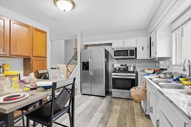 2244 Balmoral Rd, Columbus, OH 43229 - photo 6