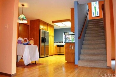 The kitchen area is open to the entry and eat-in k