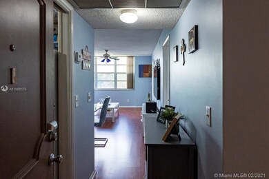 Live Oak Place unit 307, Davie, FL 33324 - photo 3