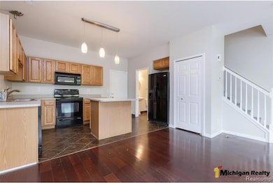 11764 Farmington Rd unit 43, Livonia, MI 48150 - photo 7