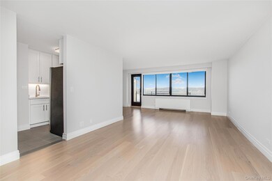 Manor Towers unit 14B, Bronx, NY 10463 - photo 2