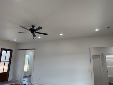 100 Belvedere Cir, Savannah, TN 38372 - photo 3