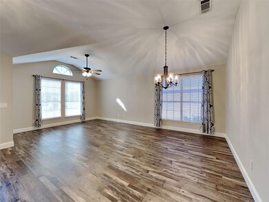 221 Lake Texoma Dr, Wylie, TX 75098 - photo 4