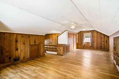 Giant Cape with Hardwood