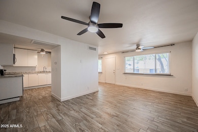 323 S Pioneer, Mesa, AZ 85204 - photo 4